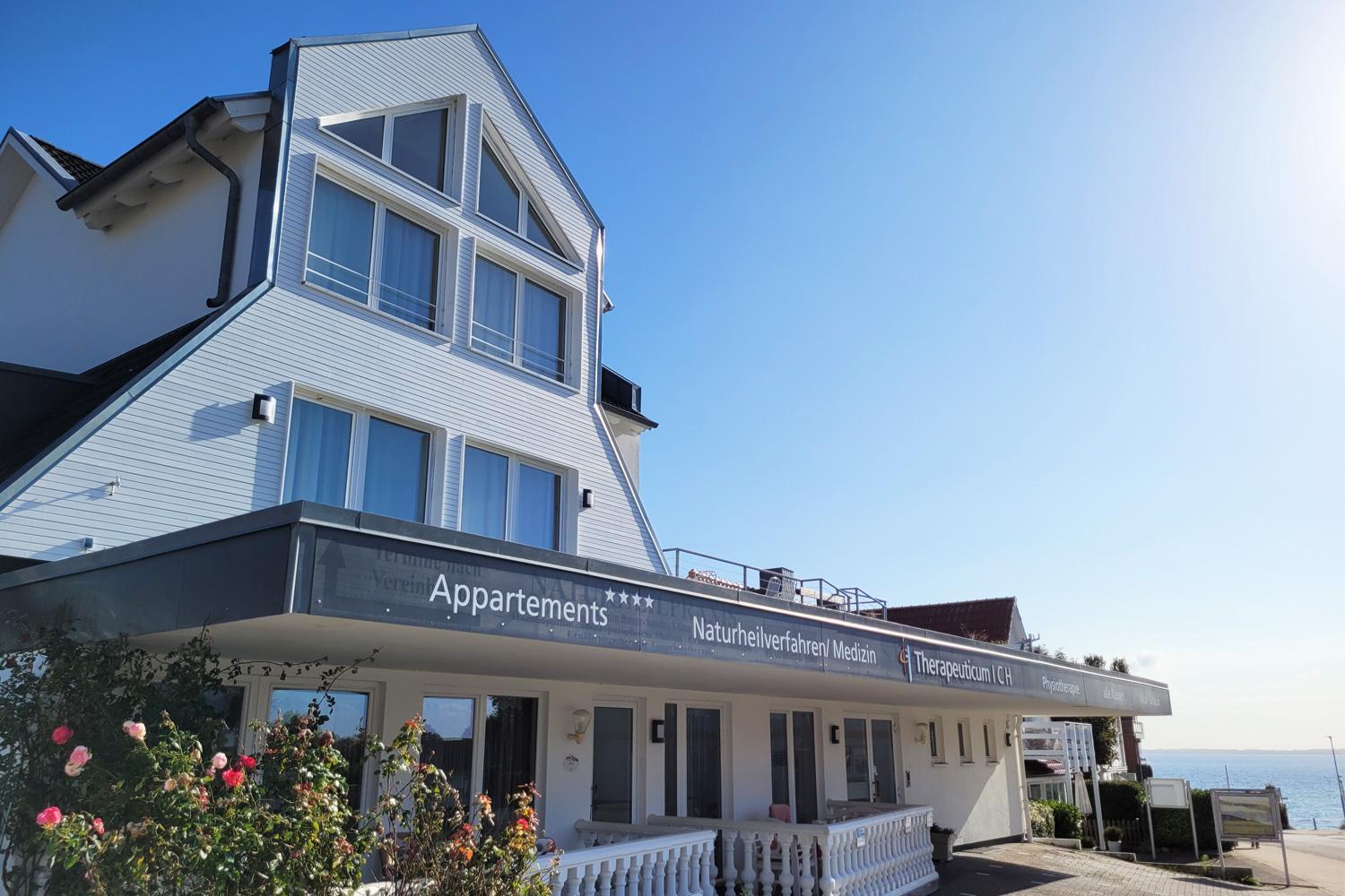 Meerblick Terrasse: Strandnahe Ferienwohnung mit Parkplatz Sierksdorf Exterior photo