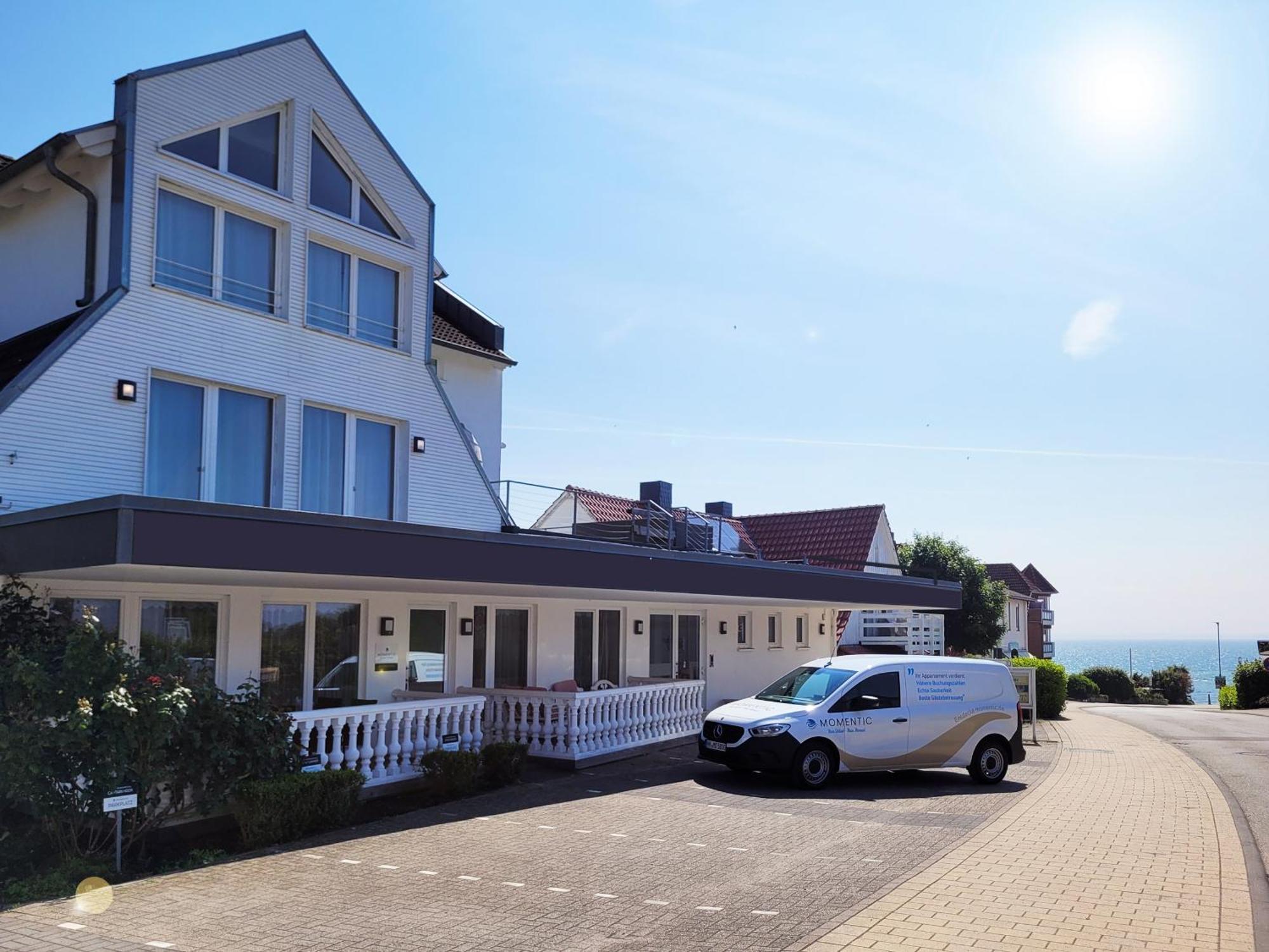 Meerblick Terrasse: Strandnahe Ferienwohnung mit Parkplatz Sierksdorf Exterior photo