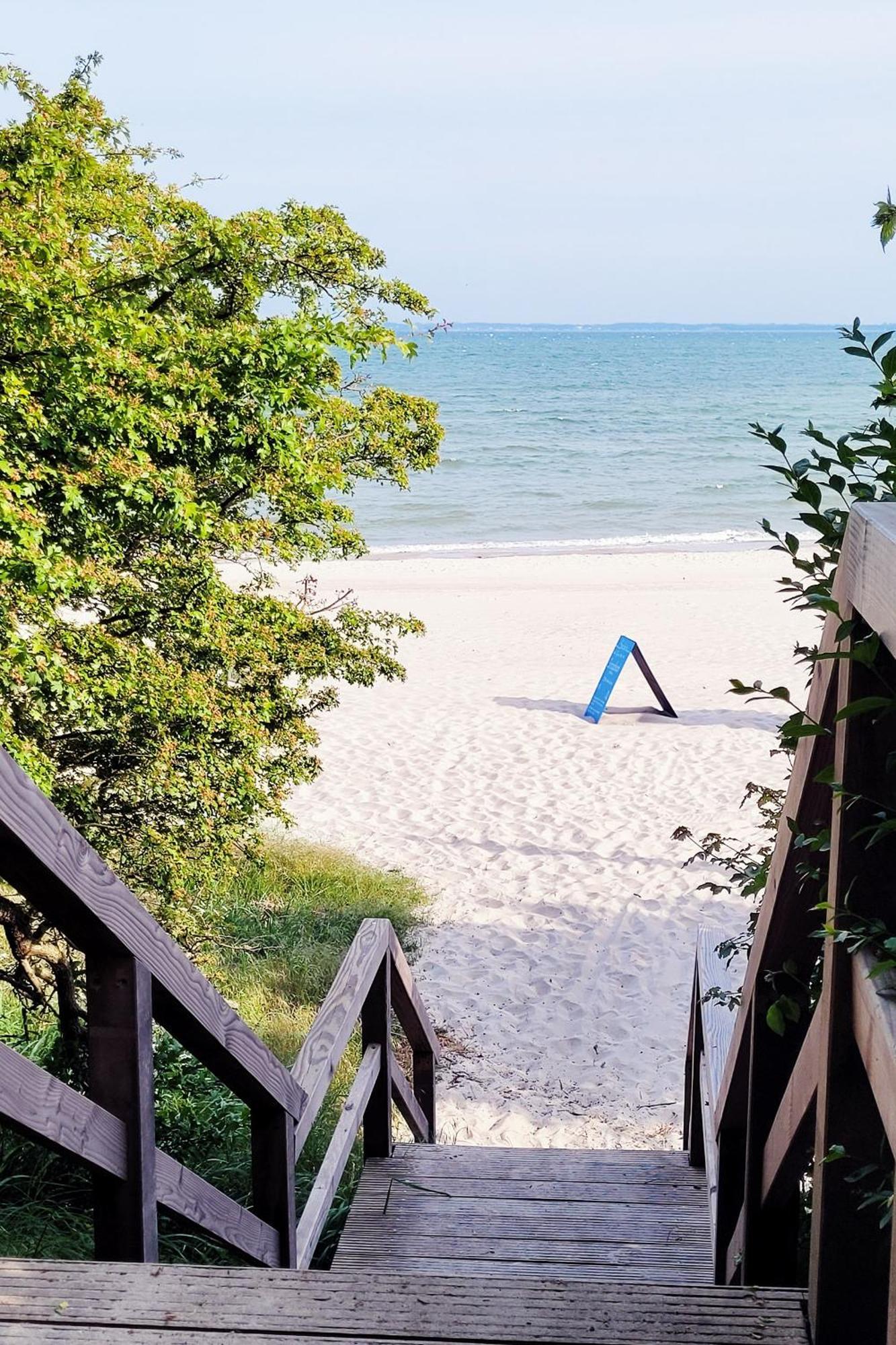 Meerblick Terrasse: Strandnahe Ferienwohnung mit Parkplatz Sierksdorf Exterior photo