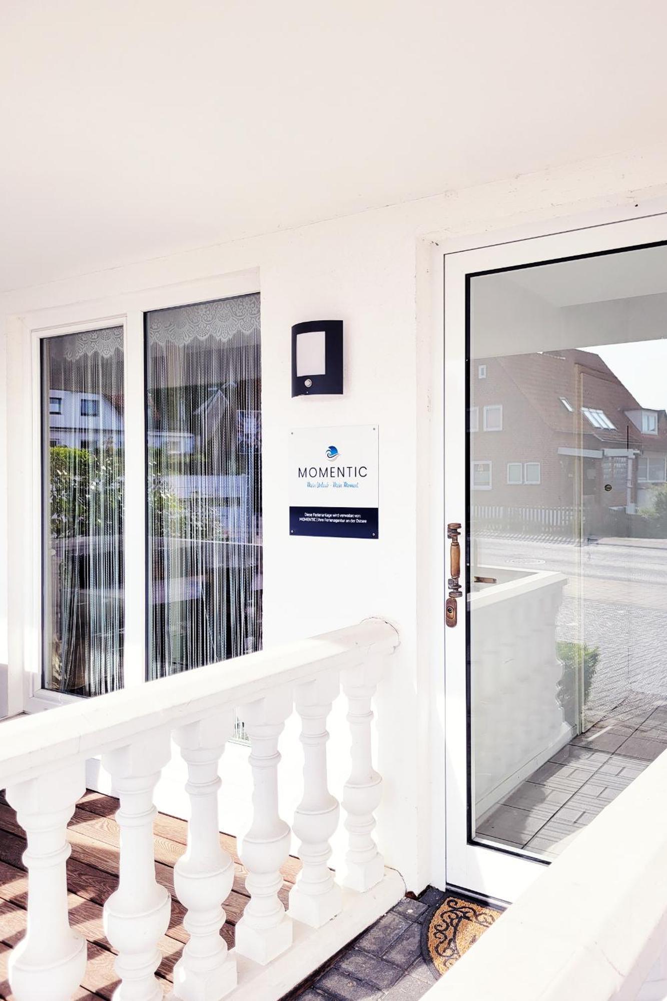 Meerblick Terrasse: Strandnahe Ferienwohnung mit Parkplatz Sierksdorf Exterior photo